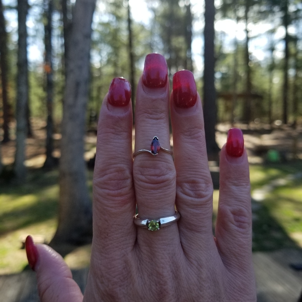 SOLD Stunning garnet ring 5 3/4